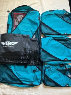 Teal Packing Cube Set 6-Piece Travel Set with 2 laundry bags Never Used NWT